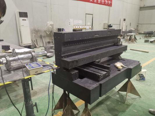 Black CO 00 Grade Granite Measuring Table Guideways